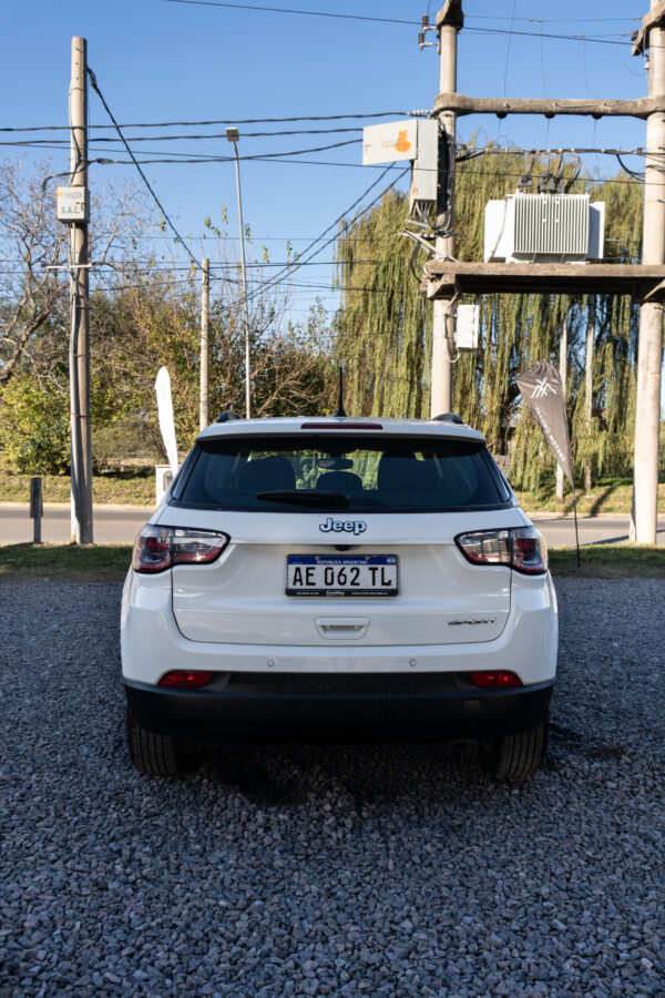 Jeep Compass - Image 2