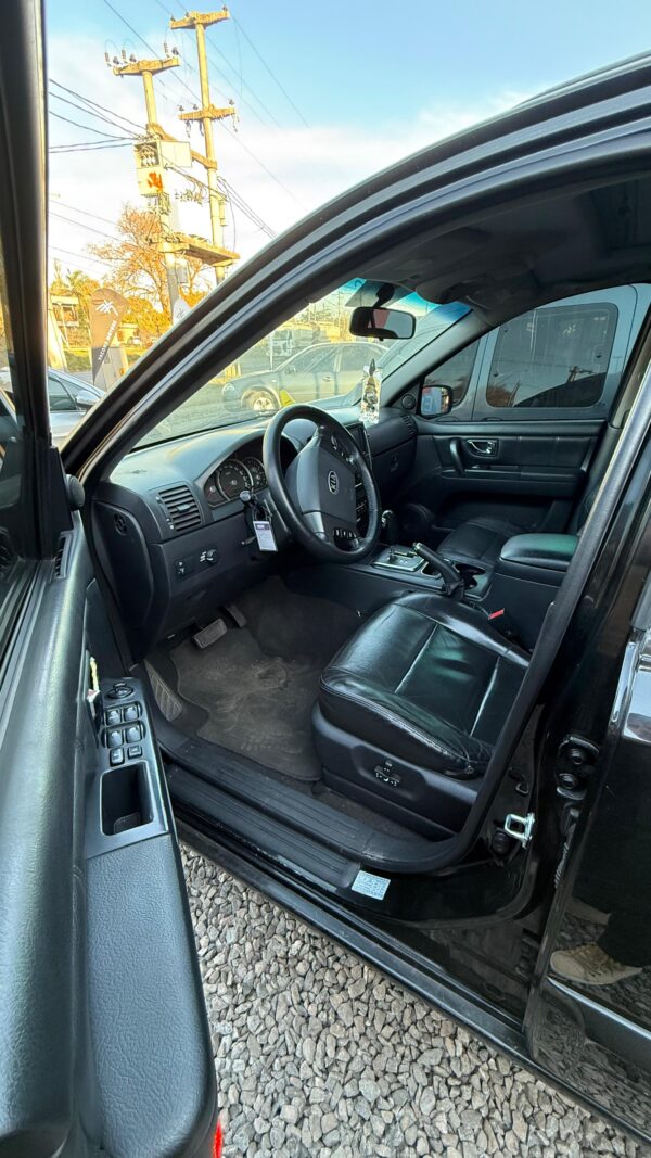 Kia Sorento - Image 4