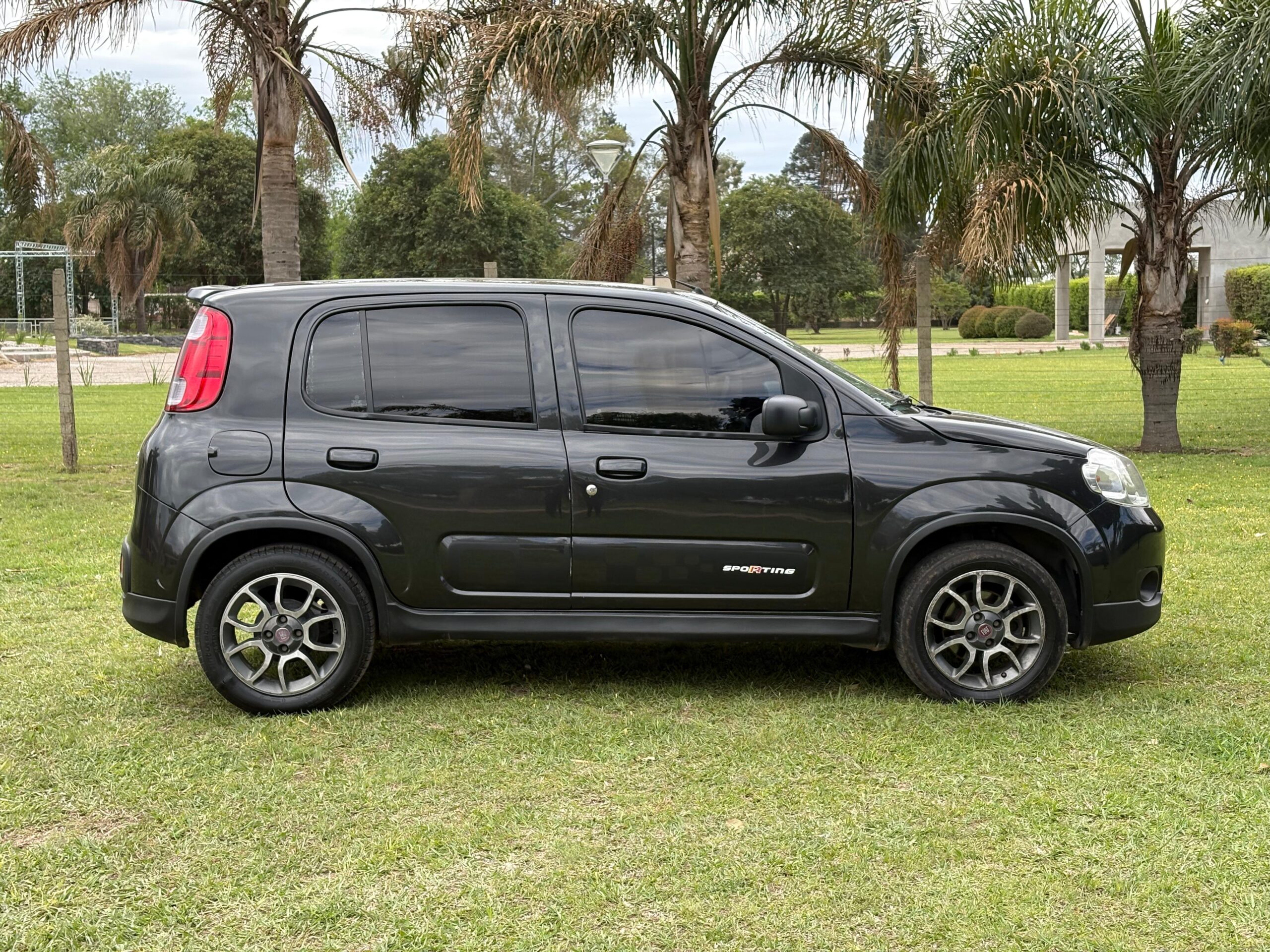 🚗 Fiat Uno Sporting 1.4 – 2011 - Image 7