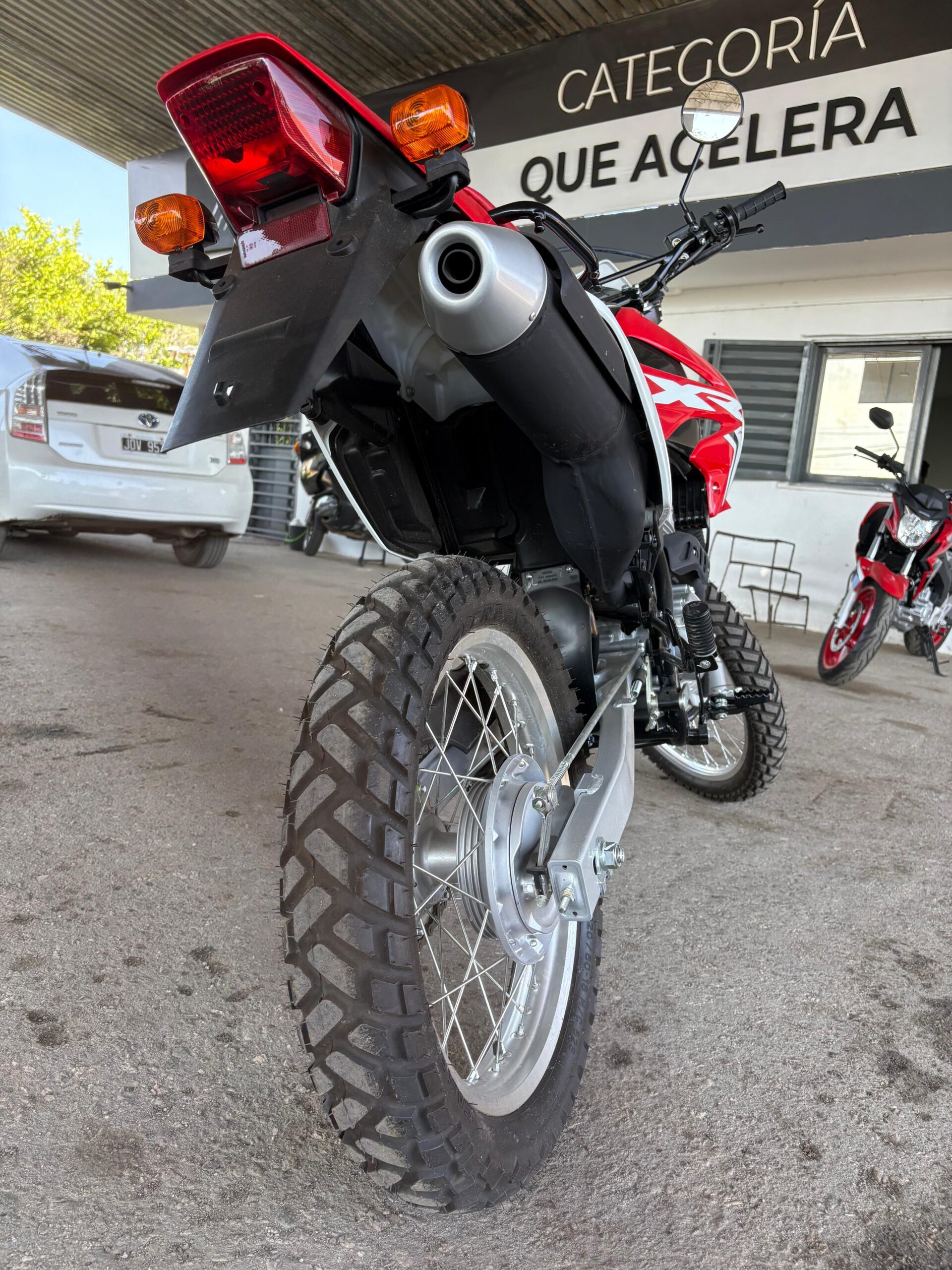 Honda Tornado Unica - Image 4