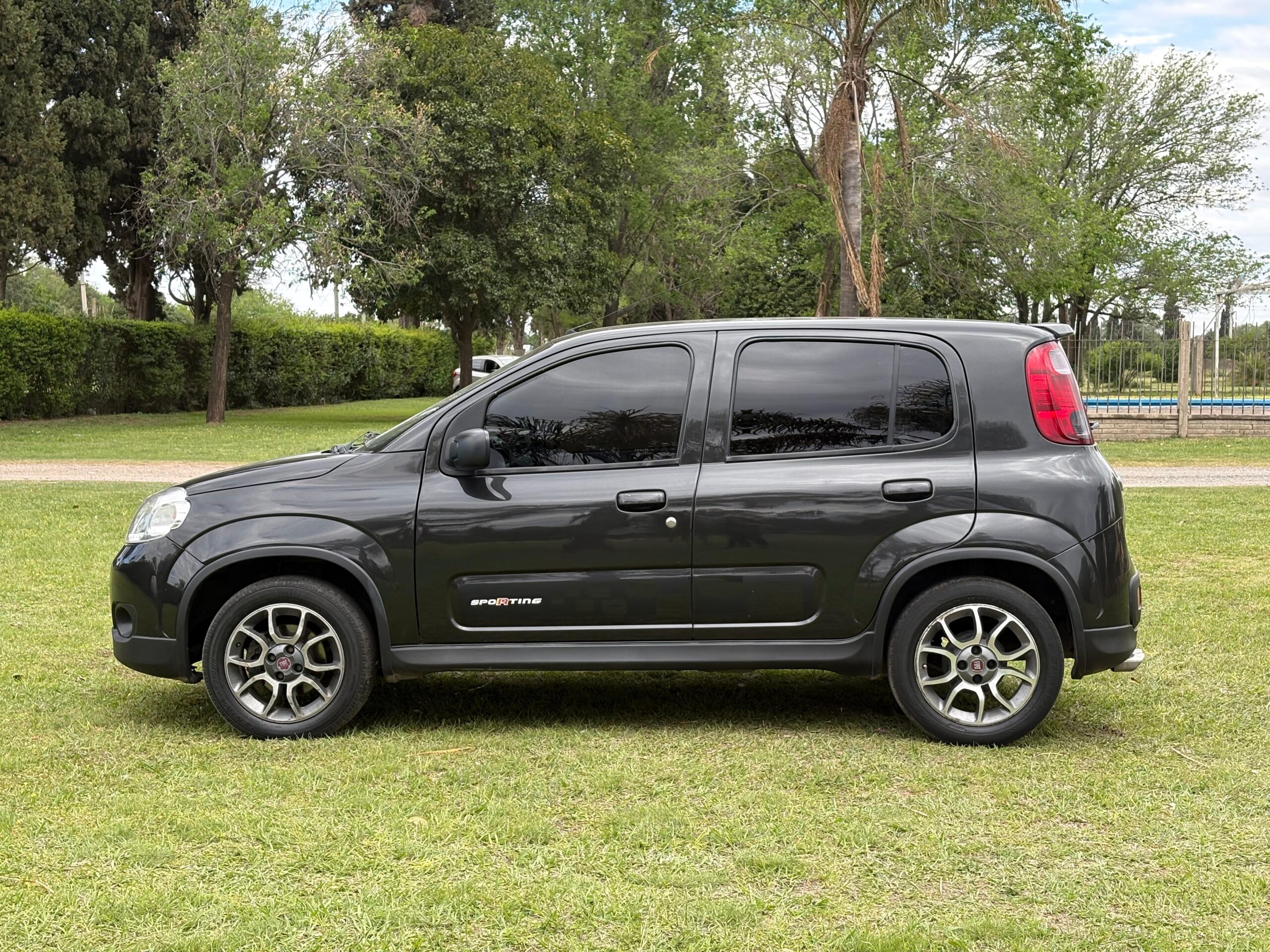 🚗 Fiat Uno Sporting 1.4 – 2011 - Image 3