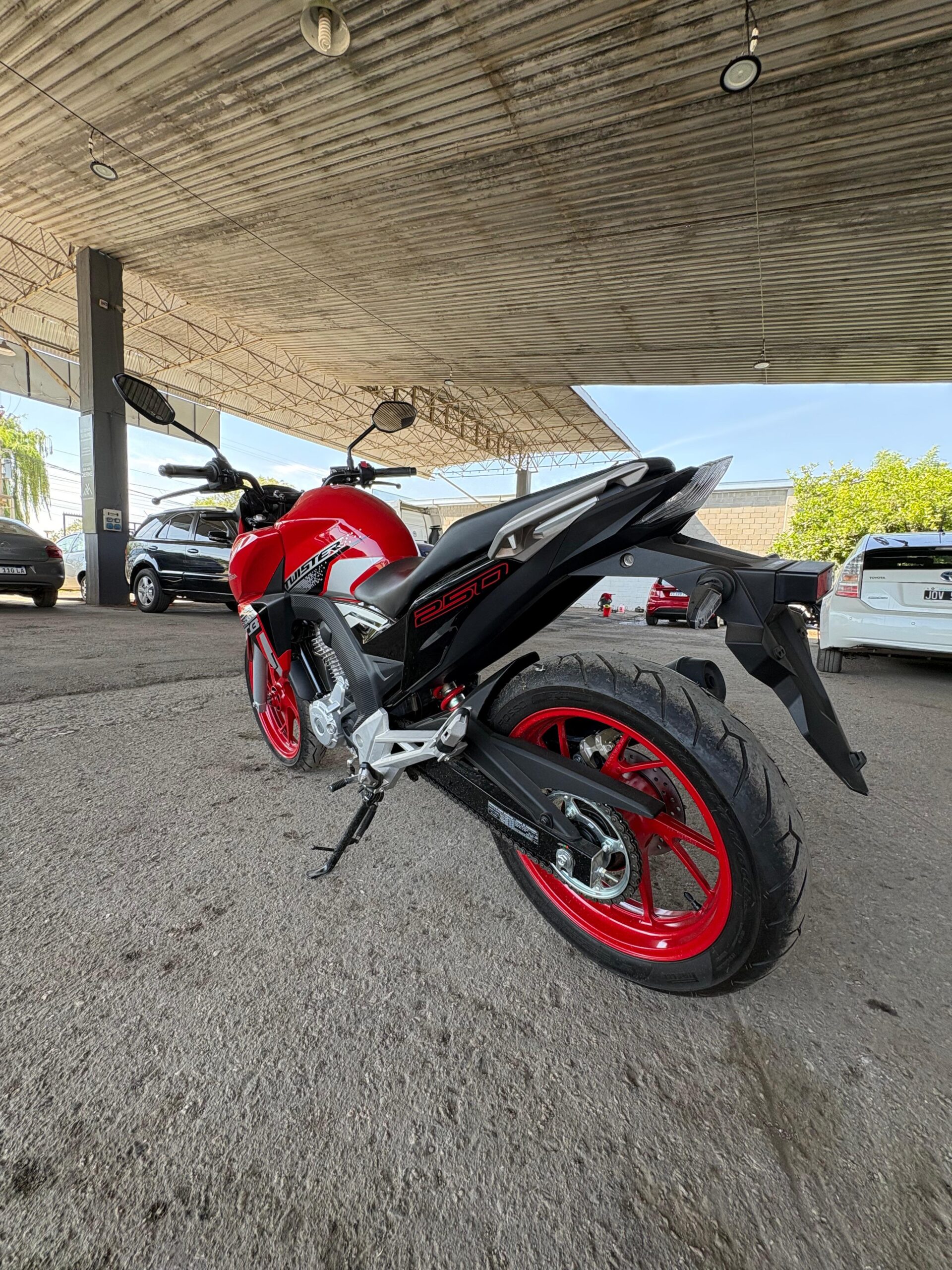 🏍️ Honda Twister 250cc – 2025 - Image 3