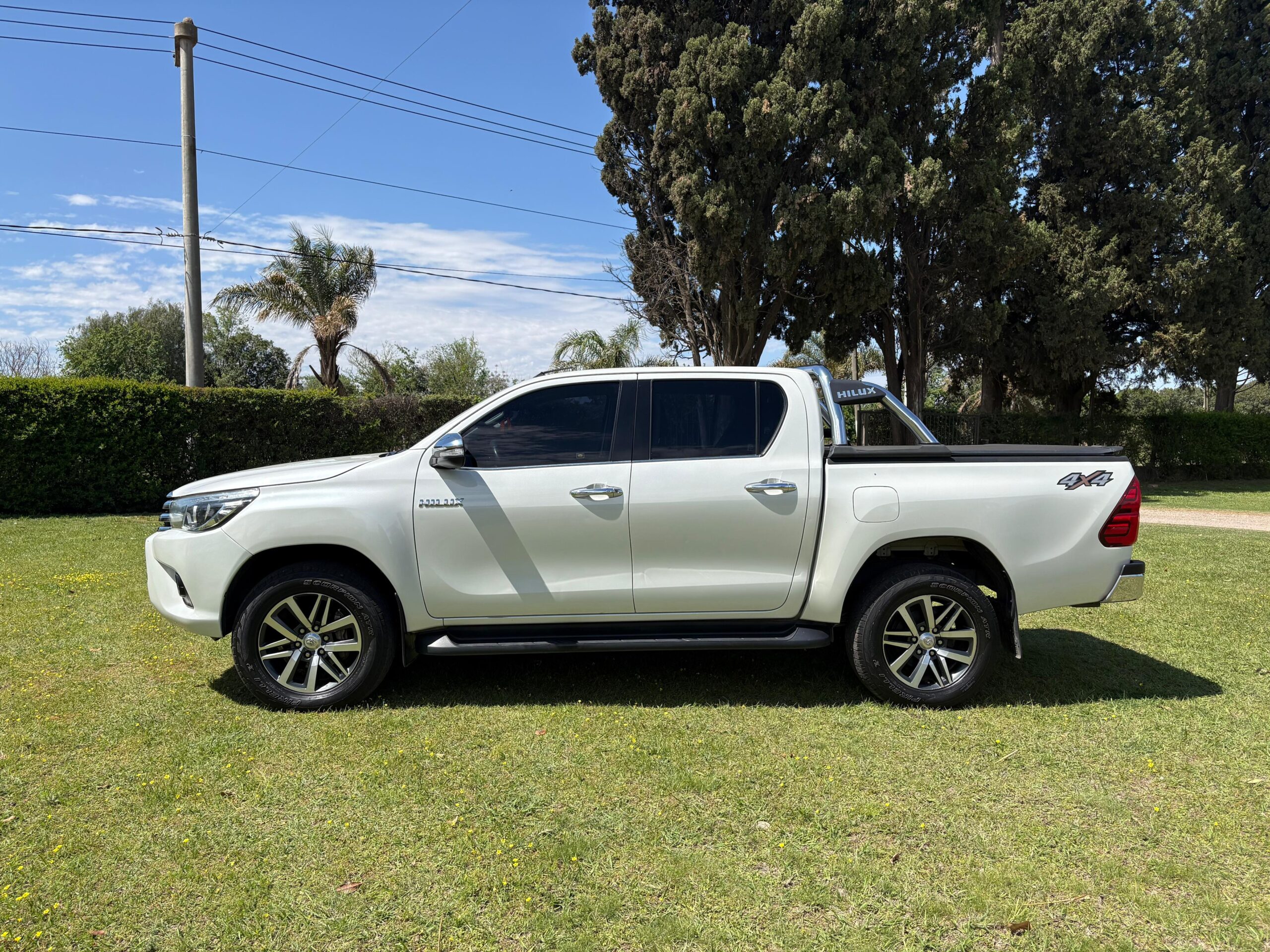 TOYOTA HILUX 2016 SRX sesion 2 - Image 8