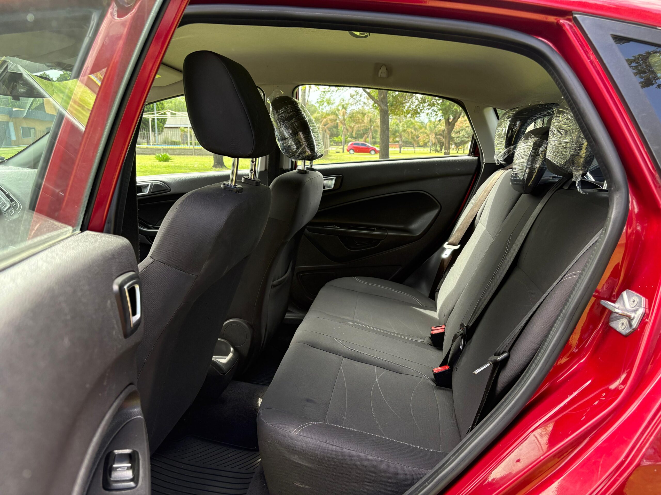 🚗 Ford Fiesta Kinetic 1.6 – 2017 - Image 9