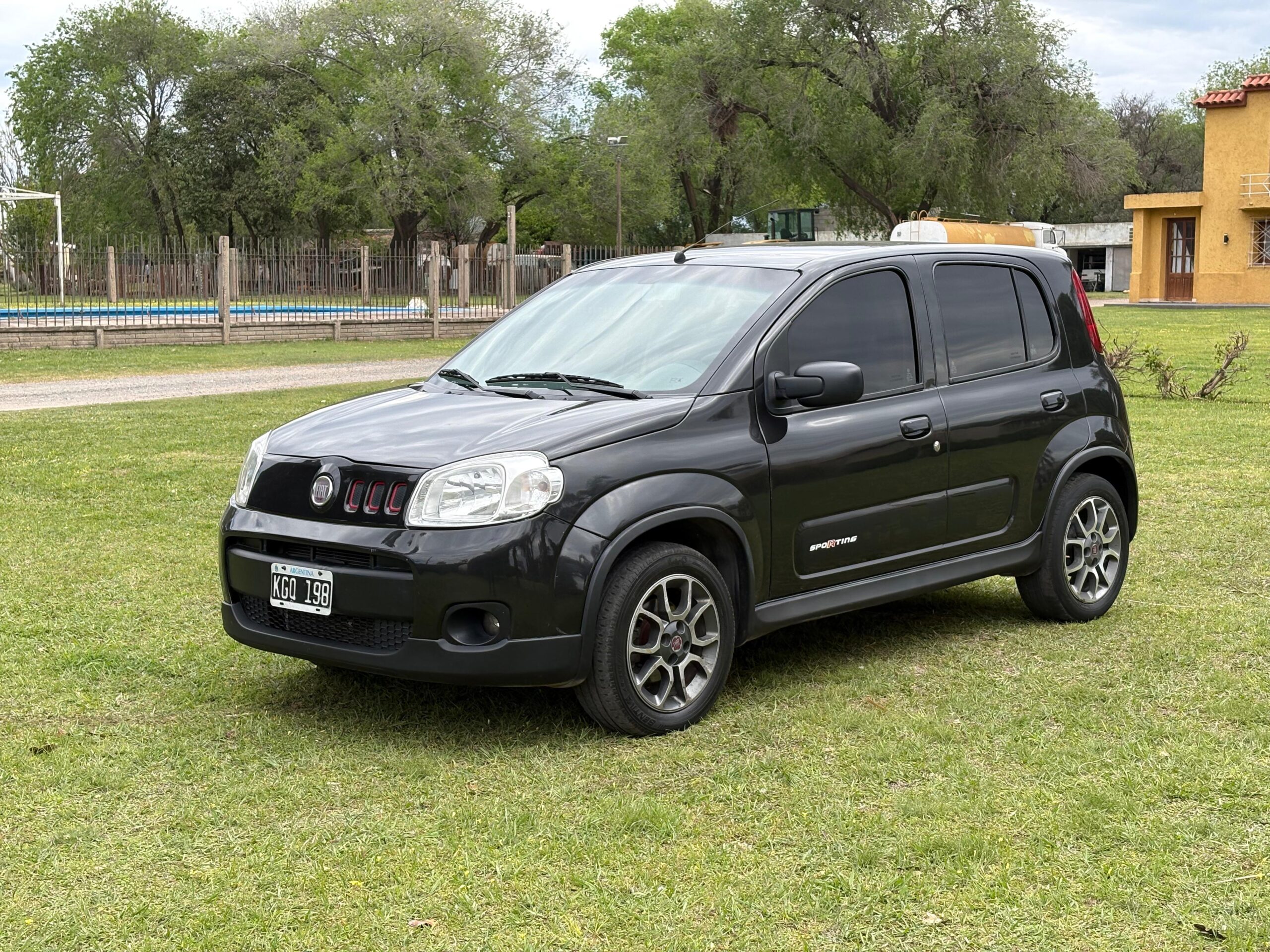 🚗 Fiat Uno Sporting 1.4 – 2011 - Image 8