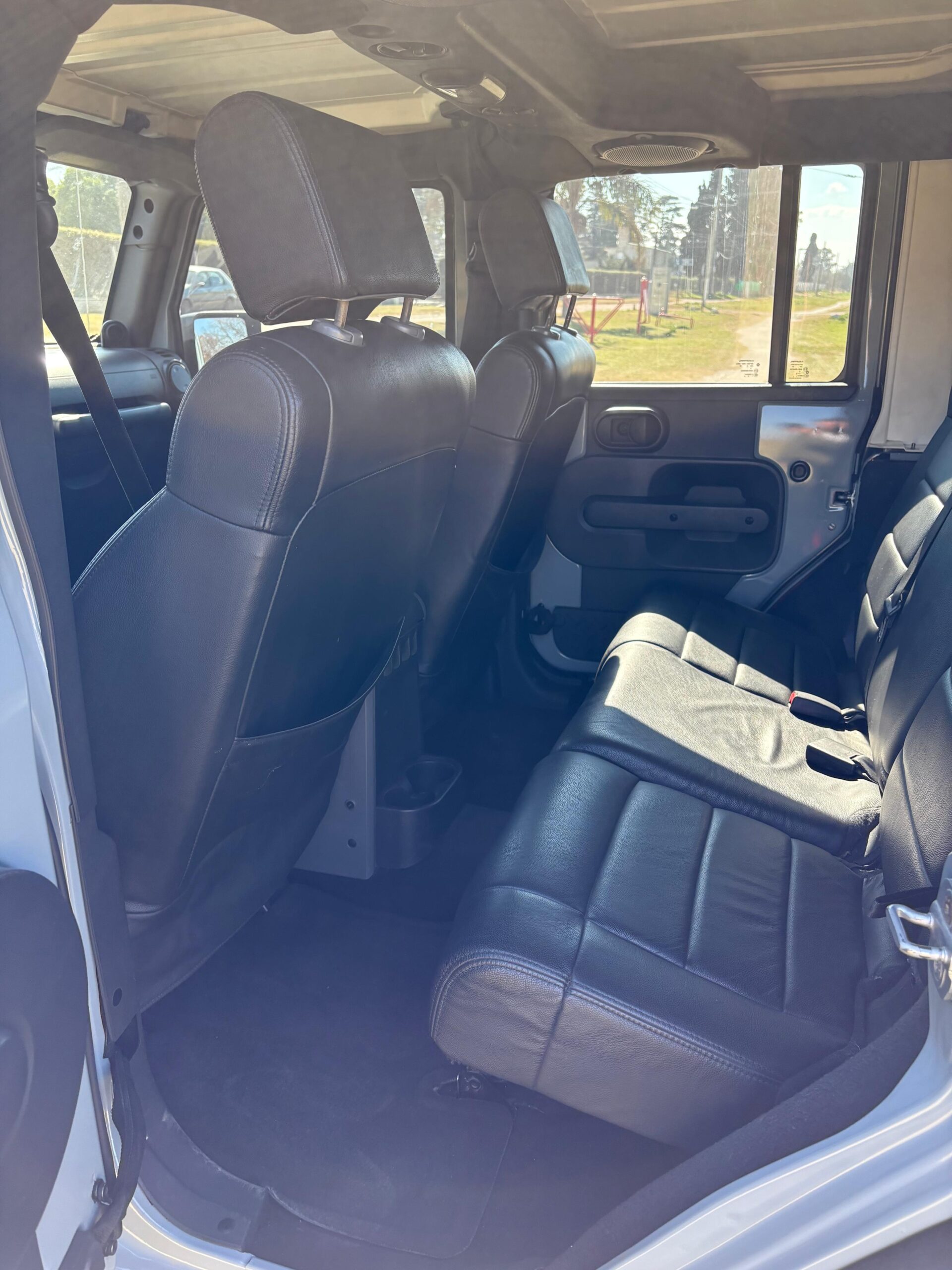 Jeep Wrangler Rubicon - Image 11