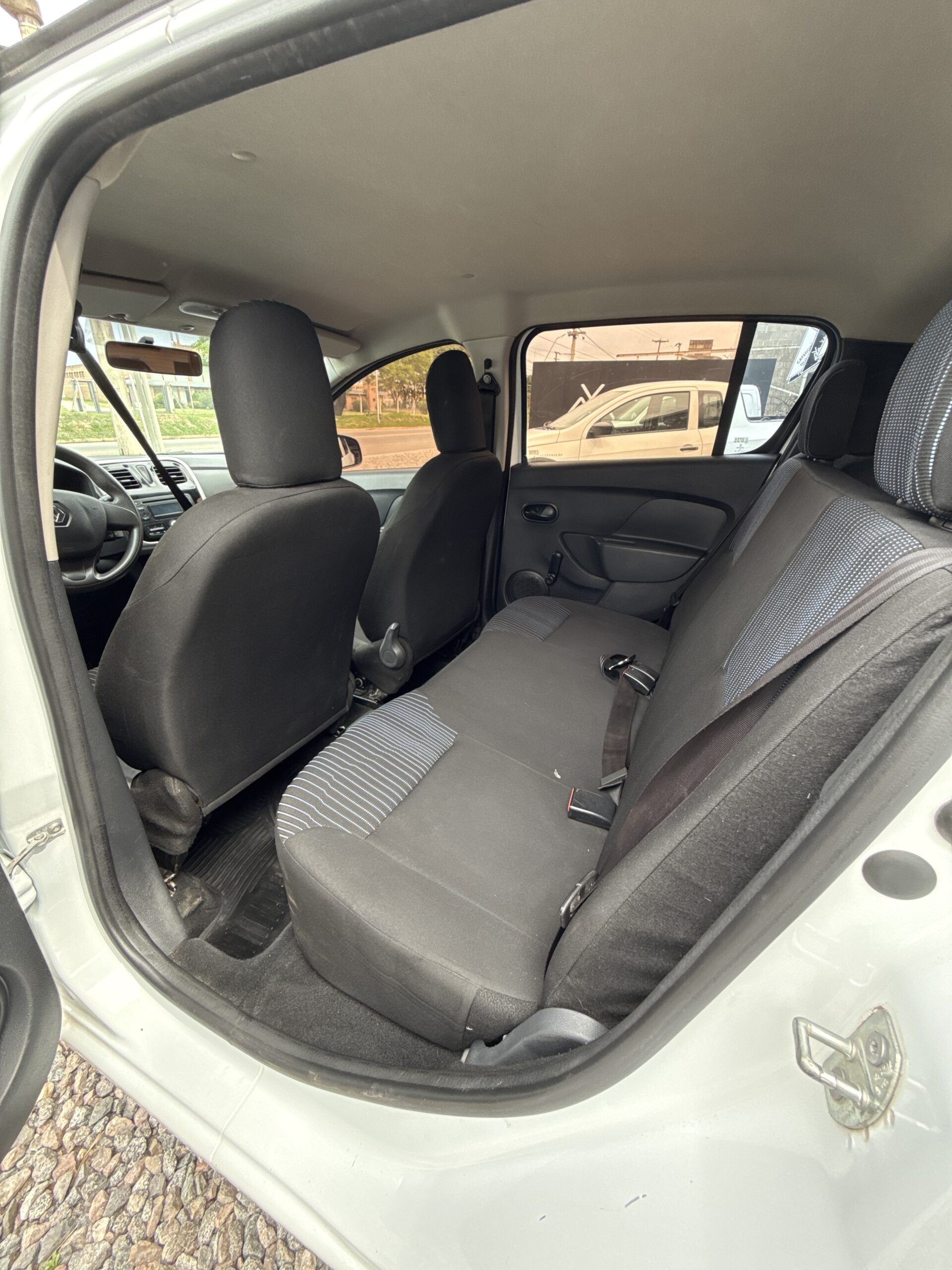 Renault Sandero 2025 — listo para estrenarse en Yacono Motors - Image 4